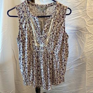 Daniel Rainn flattering tank.